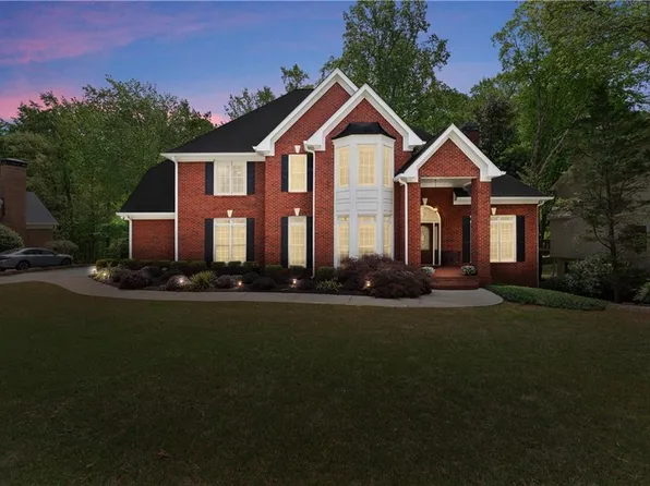 1202 Chadwick Lake Dr, Lawrenceville, GA 30043