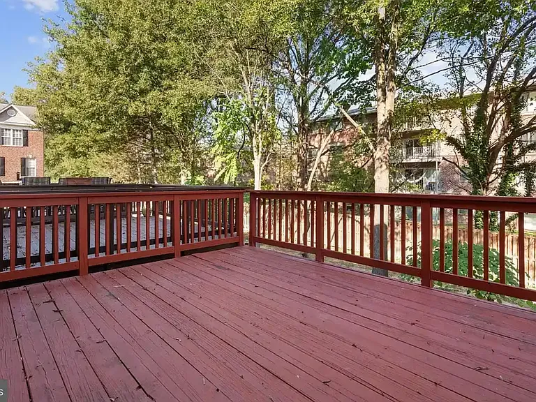 8515 Towne Manor Ct — Photo 21