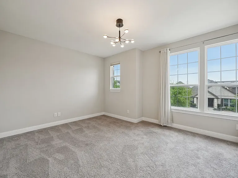 9814 Gristmill Ln — Photo 11