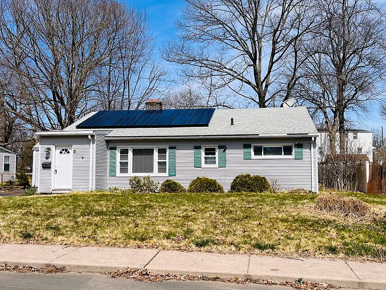 91 Green Manor Rd — Photo 2