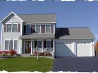 18 Chapel Hill Blvd, Ballston Lake, NY 12019