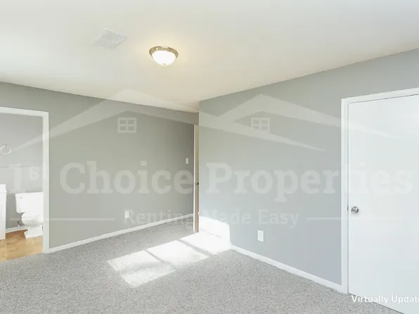 919 27th Ave N, Hueytown, AL 35023