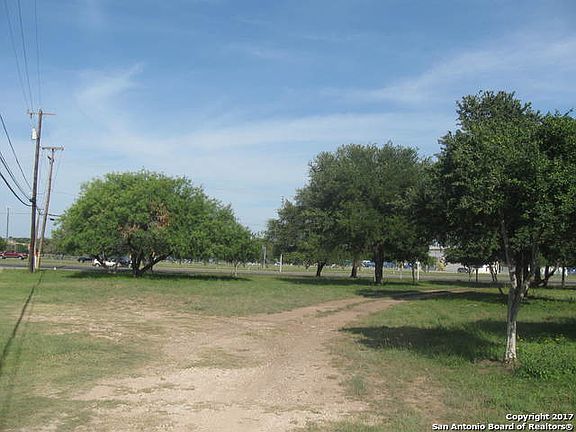 4th image of 5006 Alma Dr