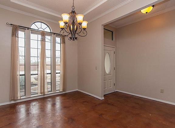2nd image of 1609 Eden Valley Ln