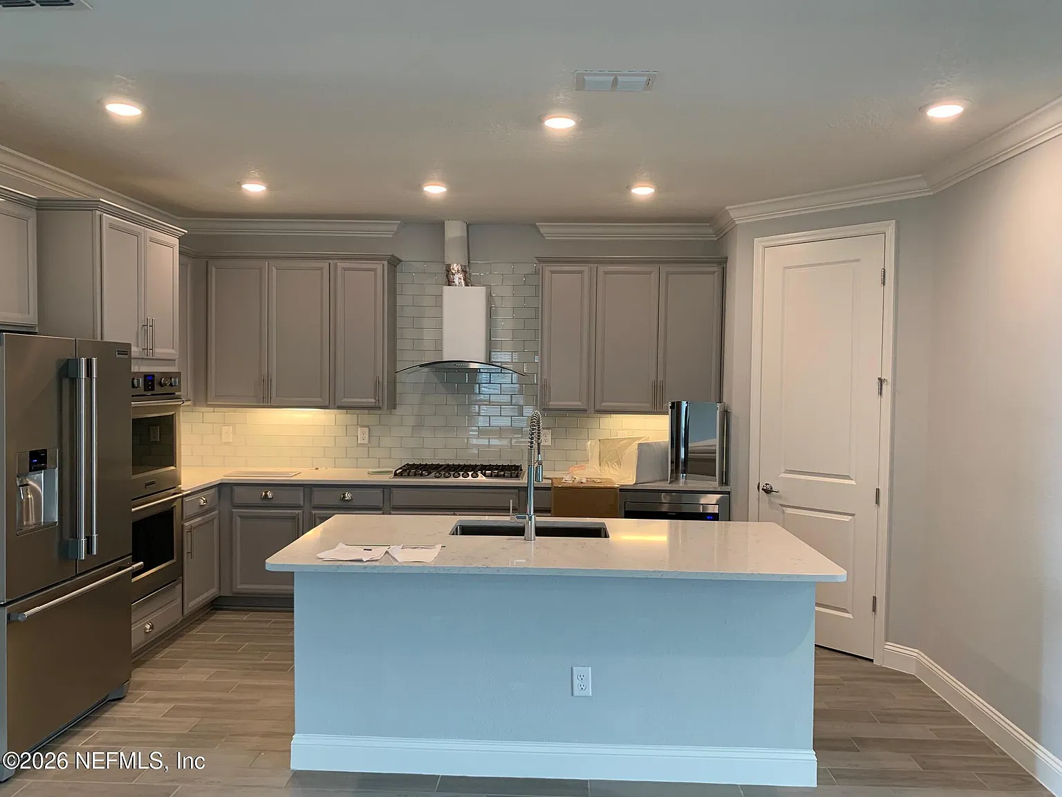 4 bed, 3.0 bath, 2100 sqft, $3,895 — Photo 2