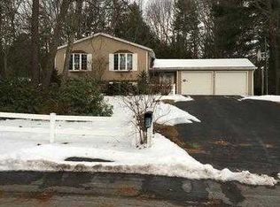 9 Stuyvesant Ct, Ballston Spa, NY 12020
