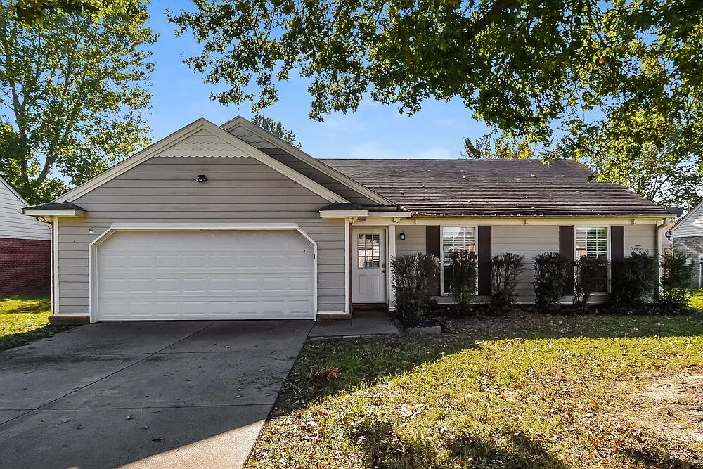 3 bed, 2.0 bath, 1469 sqft, $1,790 — Photo 1