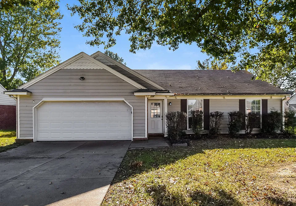 7110 Redfern Dr
