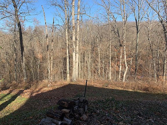 5th image of 108 Dogwood Ln