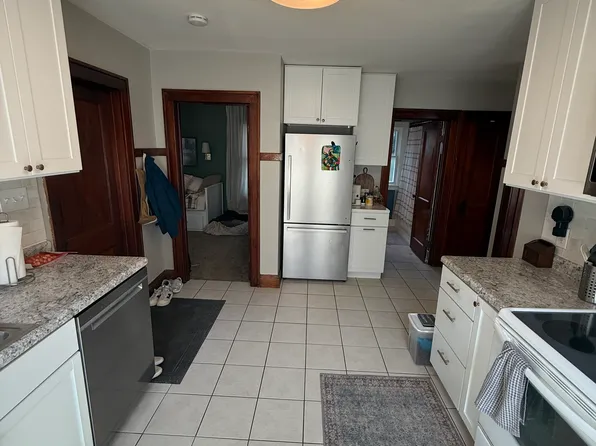 623 N 60th St, Wauwatosa, WI 53213