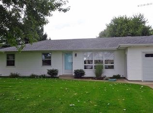 15316 S Barton Lake Dr, Vicksburg, MI 49097