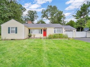 20 Orchard Rd, Farmington, CT 06032