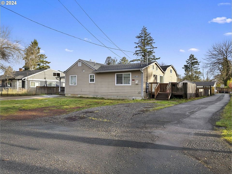 1st image of 3610 SE 141st Ave #B