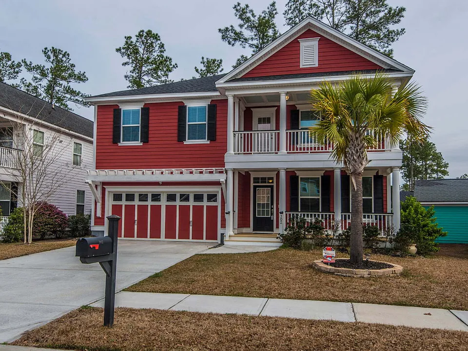 302 Pond Hill Ct