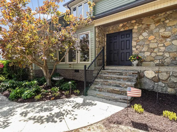 204 Carnoustie Dr, Easley, SC 29642