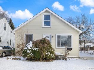 22100 Cushing Ave, Eastpointe, MI 48021
