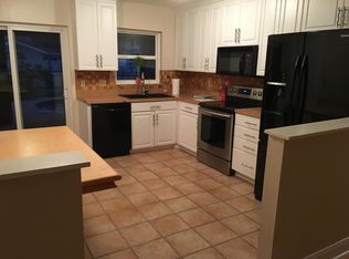 8067 Candlewoode Dr, Largo, FL 33773