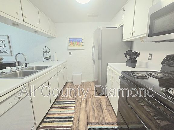 3rd image of 6903 N Lagoon Dr APT 6