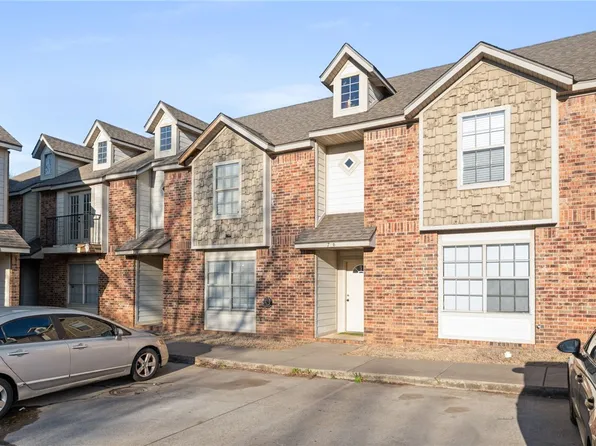 1786 N Chestnut Ave, Fayetteville, AR 72703