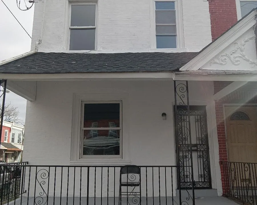 920 E Woodlawn Ave