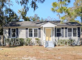 1049 Lake Forest Blvd, Jacksonville, FL 32208