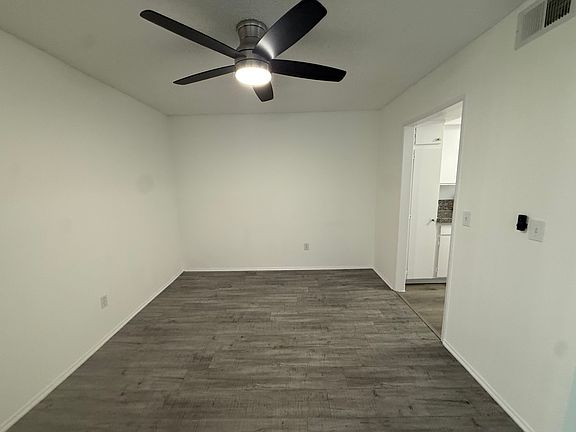3rd image of 12540 Chandler Blvd #118