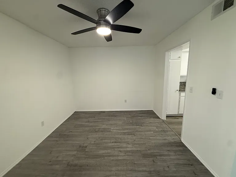 12540 Chandler Blvd #118 — Photo 3