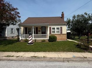 16 Pleasant St, New Oxford, PA 17350