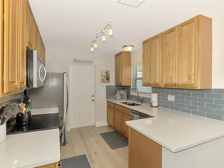 1137 N Moonmist Ct #L-7 — Photo 10