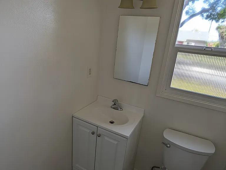 109 La Verne Ave — Photo 21
