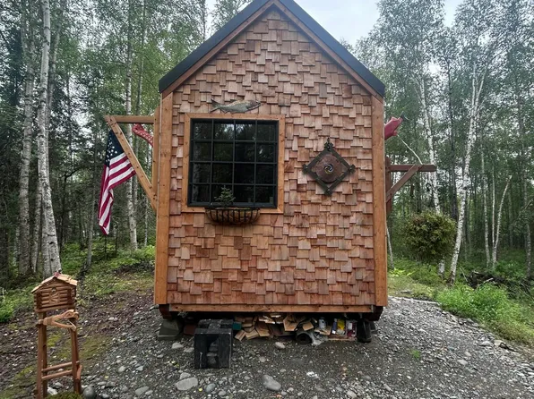 17172 E Trapper George Cir, Talkeetna, AK 99676