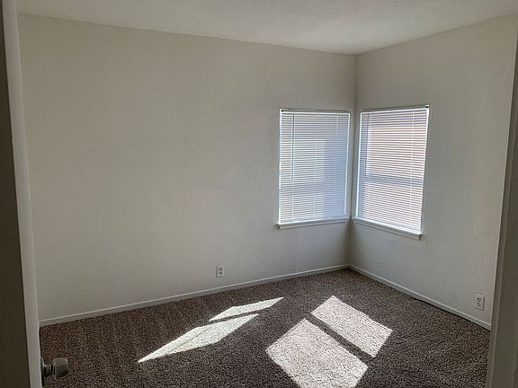 4th image of 1848 Grand Ave