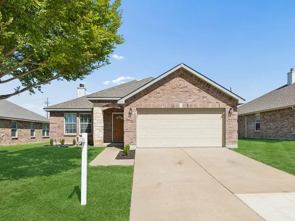 1336 Connie St, Burleson, TX 76028