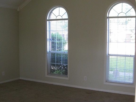 4th image of 6284 Deerwood Dr