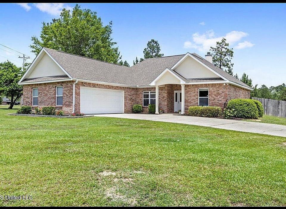 1st image of 21915 Huntington Forest Dr