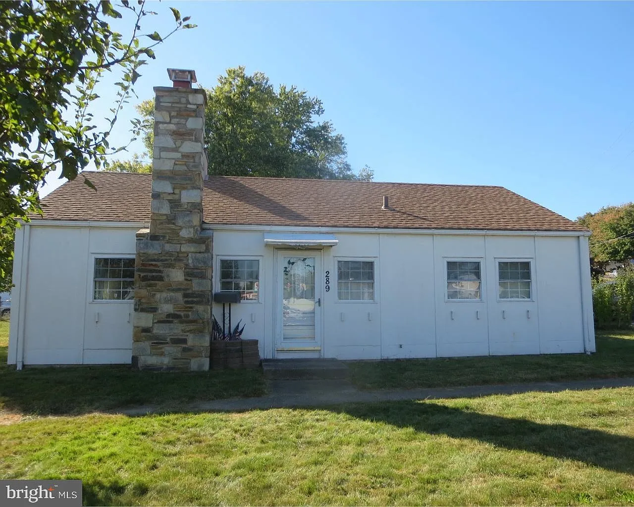 289 Trenton Rd photo 1