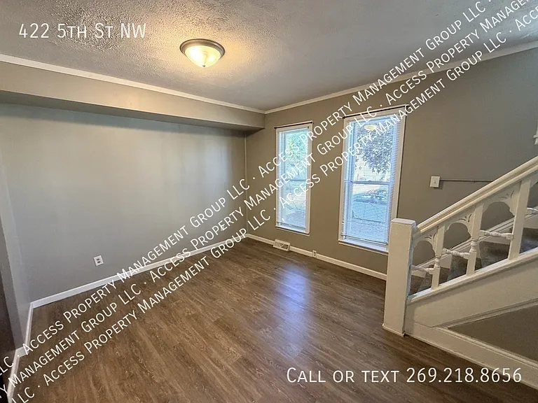 422 5th St NW — Photo 6