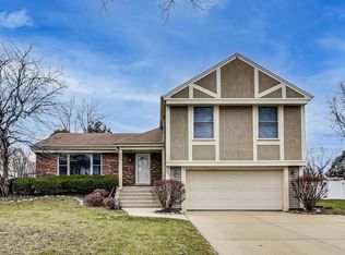 765 Chaucer Way, Buffalo Grove, IL 60089