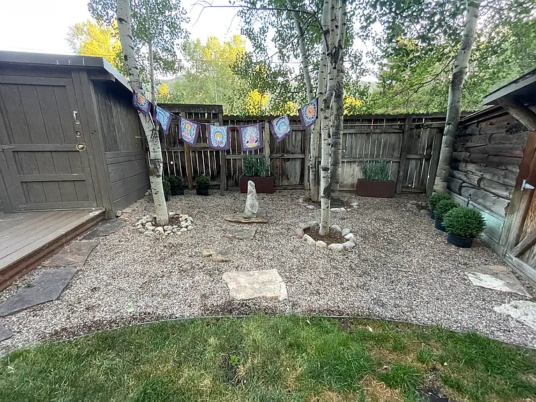 Gibson Ave — Photo 14
