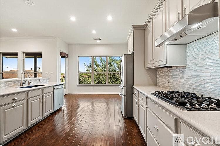 1st image of 343 Lombardia Dr