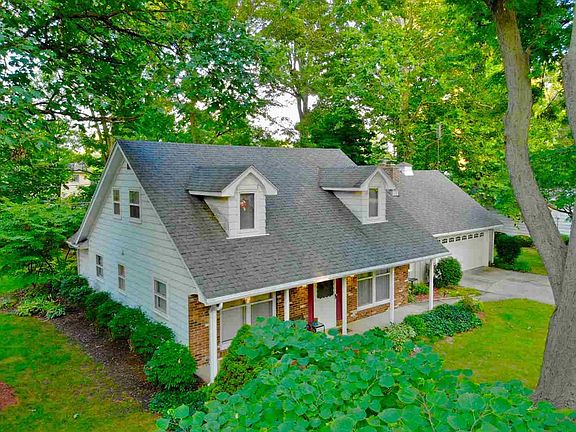 5th image of 2232 Lakeland Ln