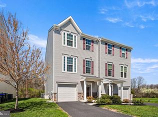 603 Columbus Dr, Spring City, PA 19475