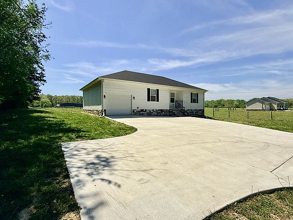 2nd image of 1113 Hurricane Rd