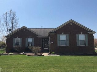 17894 Wingate Dr, Macomb, MI 48042