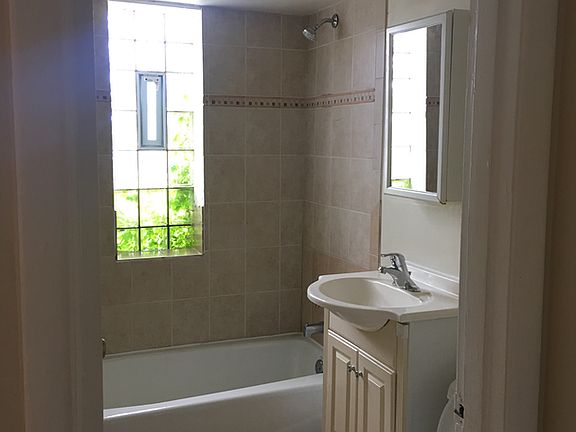 3rd image of 1715 W Estes Ave APT 2N
