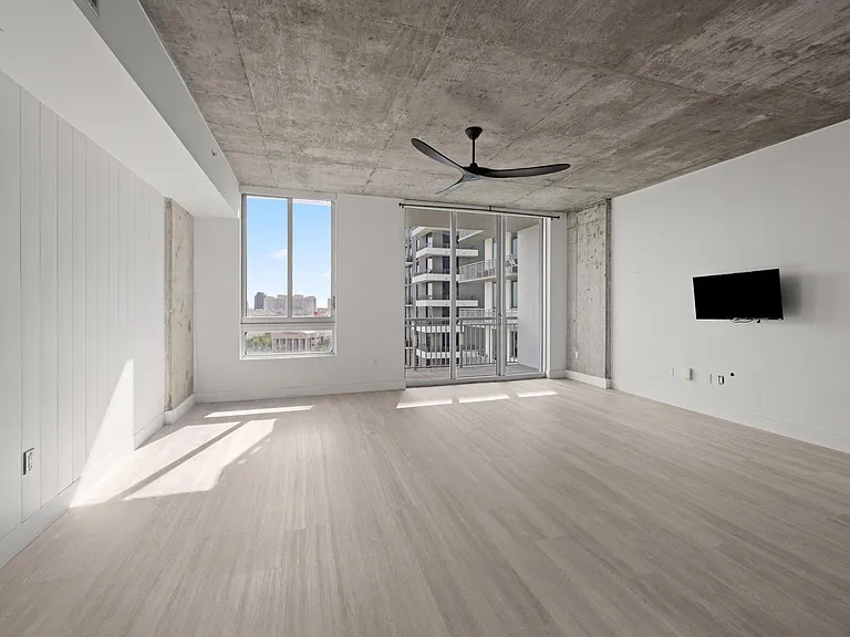 300 S Australian Ave #1103 — Photo 8