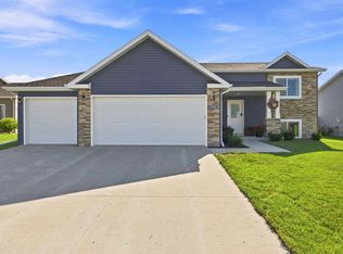 6184 18th St S, Fargo, ND 58104
