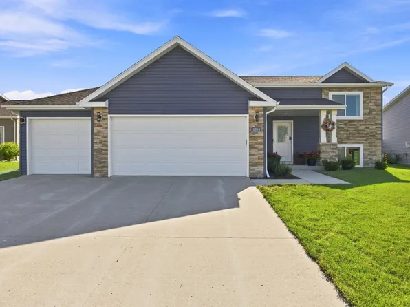 6184 18th St S, Fargo, ND 58104