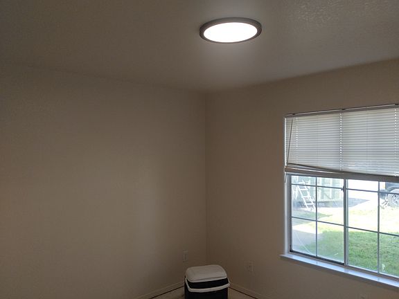 5th image of 3559 W Cambridge Ave