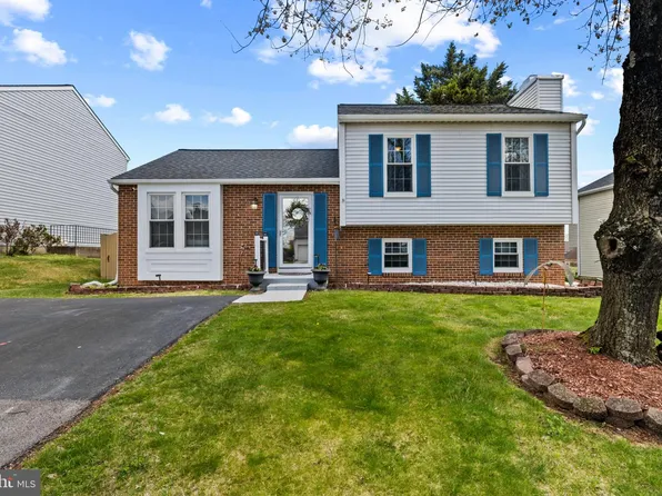 816 Sunnyfield Ln, Baltimore, MD 21225